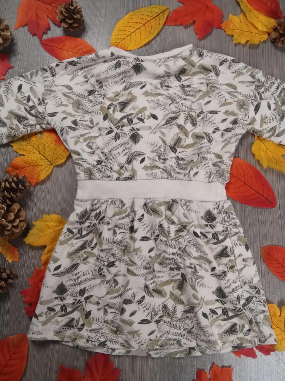 Pretty Long-sleeved Dress Creeks 4 years – photo 2
